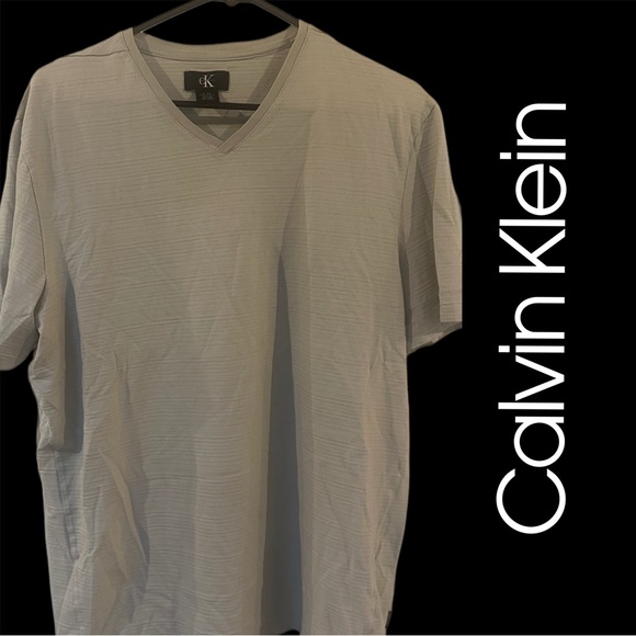 New Calvin Klein Men's Dry-Fit lite Gray/Vanilla V-Neck Shirt Large - Picture 4 of 6